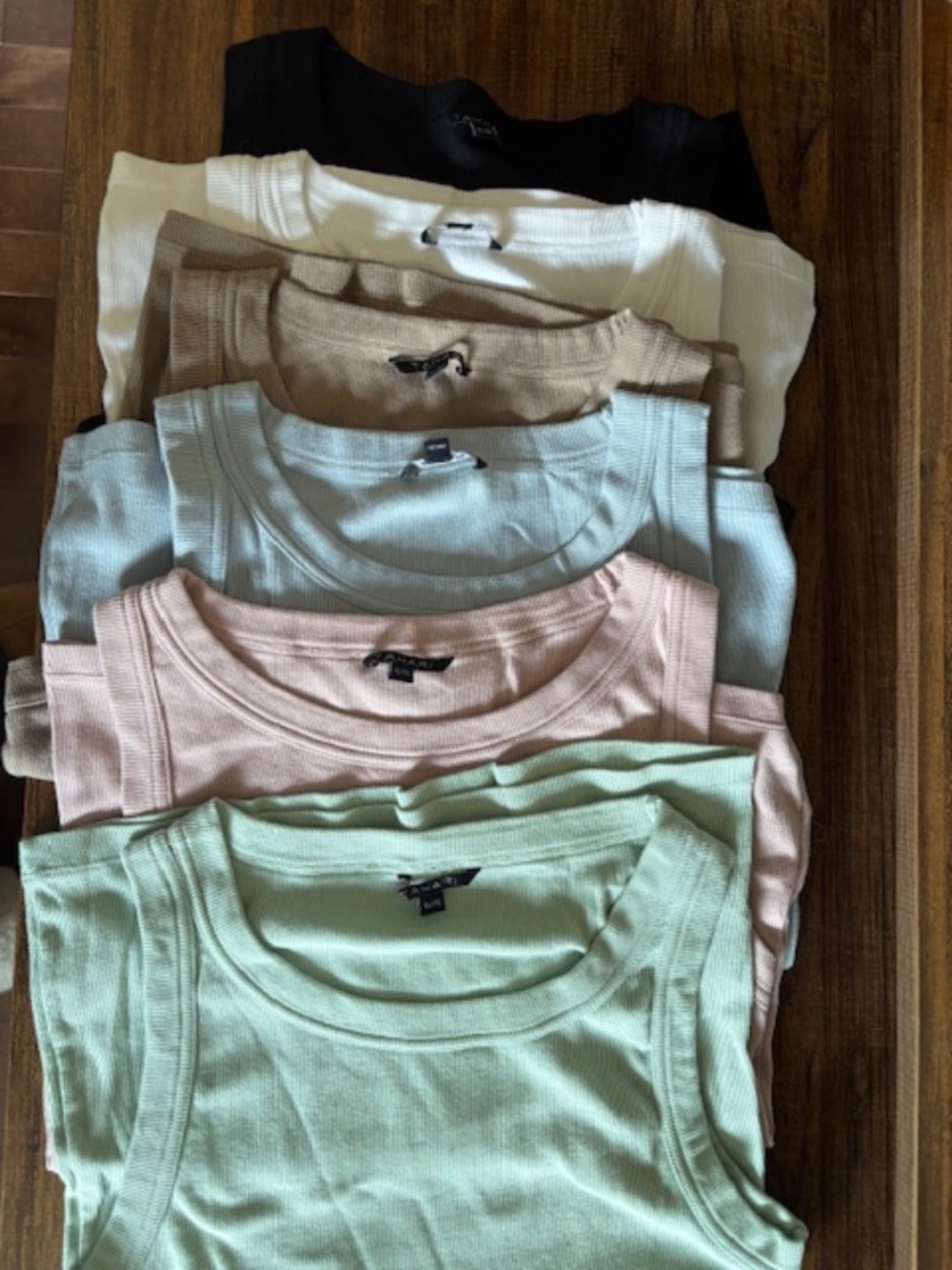 Tahari Ribbed Tank Tops (Ladies XL) - New, Unworn!